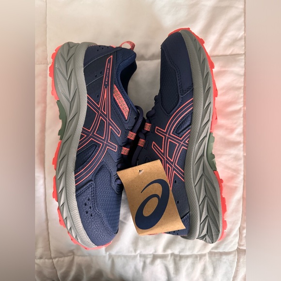 Asics Other - NWT Unisex ASICS Kids Pre Venture Running Shoes SIZE 5